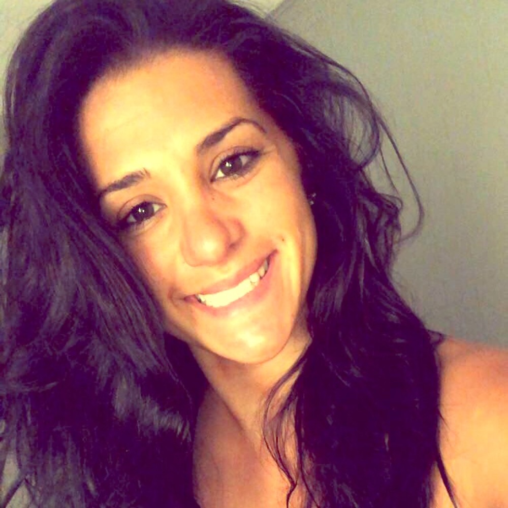 Meet your Posher, Laina
